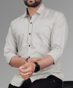 Men Regular Fit Solid Spread Collar Casual Shirt [ M] - Image 3