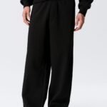 Men Relaxed Straight Fit Trousers